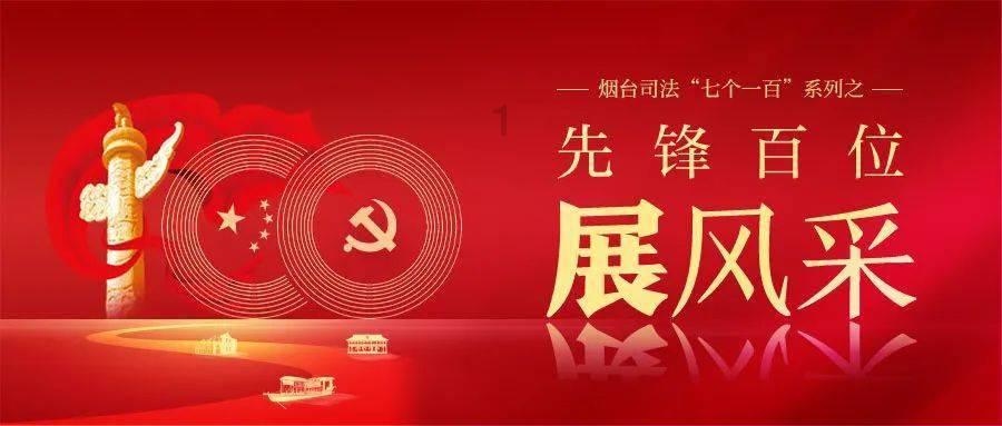 小黑裤搭配短款针织衫，休闲又利落，是你喜欢的吗？游戏画面